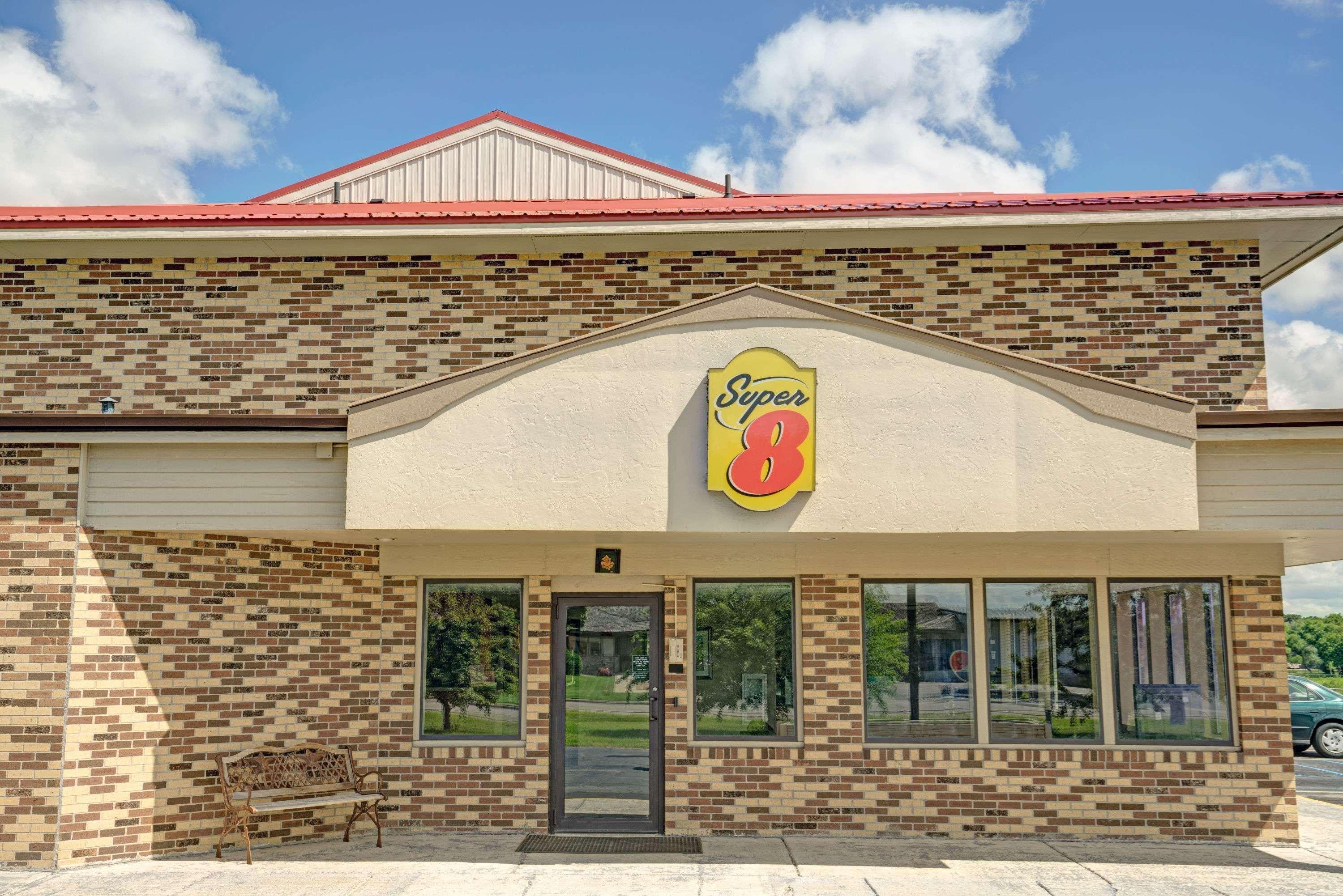 Hotel Super 8 By Wyndham Melrose Exterior foto